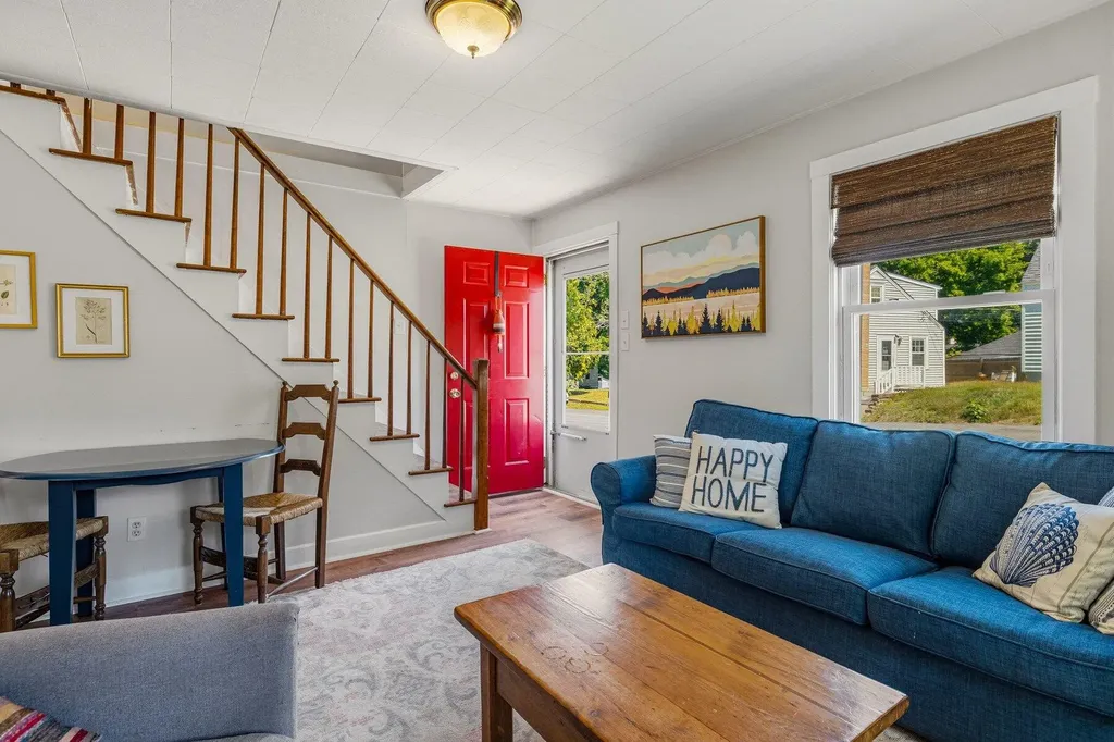 4 Halstead Street Kittery ME 03904