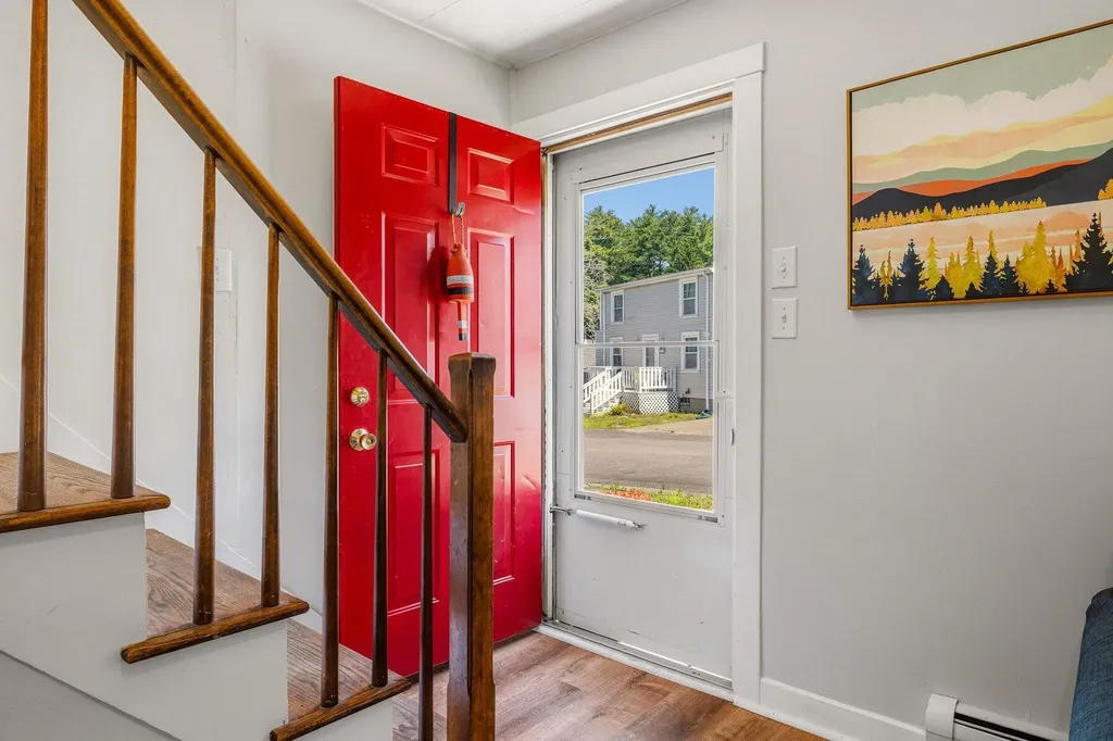 4 Halstead Street Kittery ME 03904