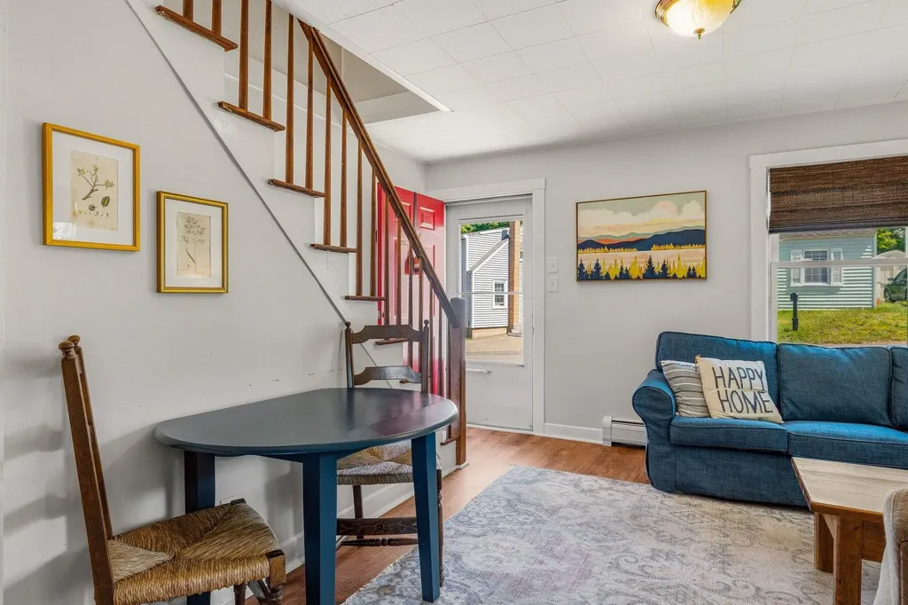 4 Halstead Street Kittery ME 03904