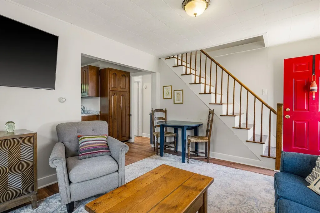 4 Halstead Street Kittery ME 03904