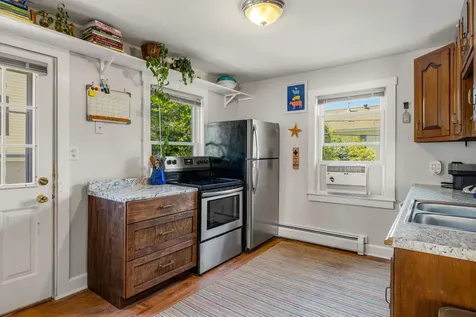 4 Halstead Street Kittery ME 03904