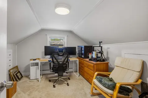 4 Halstead Street Kittery ME 03904