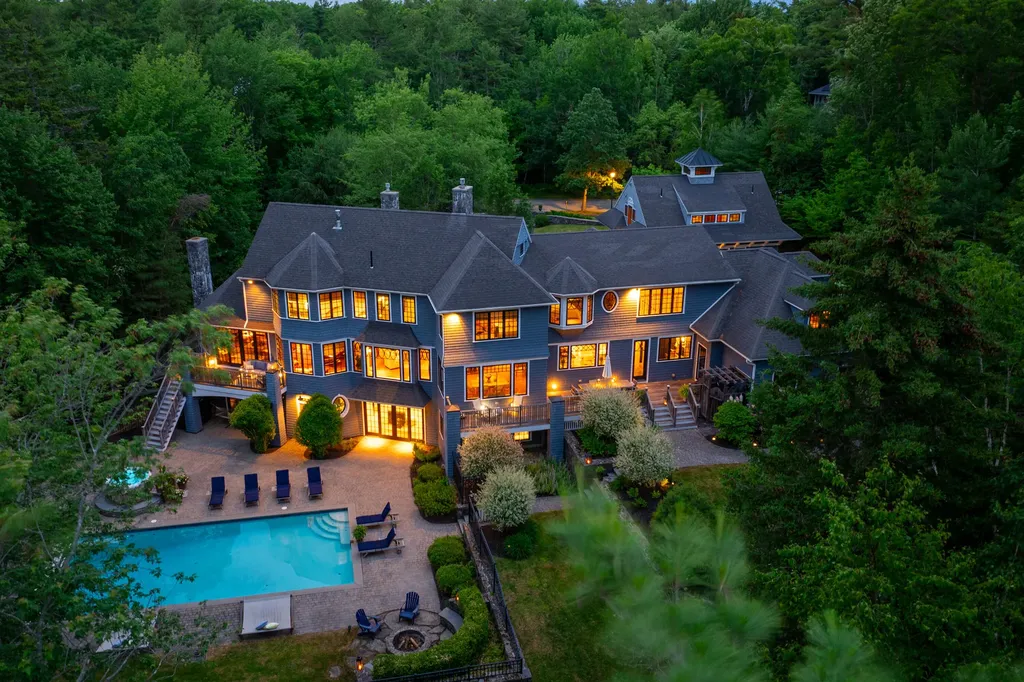 19 Tiger Lily Lane Cape Elizabeth ME 04107