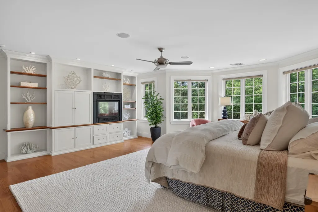 19 Tiger Lily Lane Cape Elizabeth ME 04107
