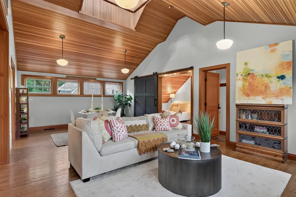 19 Tiger Lily Lane Cape Elizabeth ME 04107