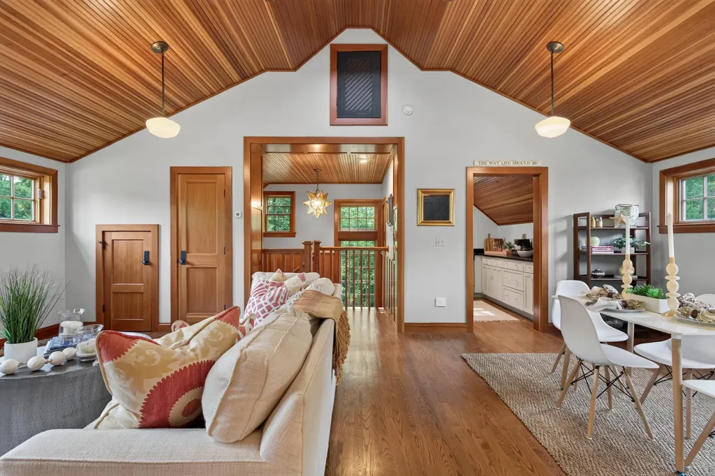 19 Tiger Lily Lane Cape Elizabeth ME 04107