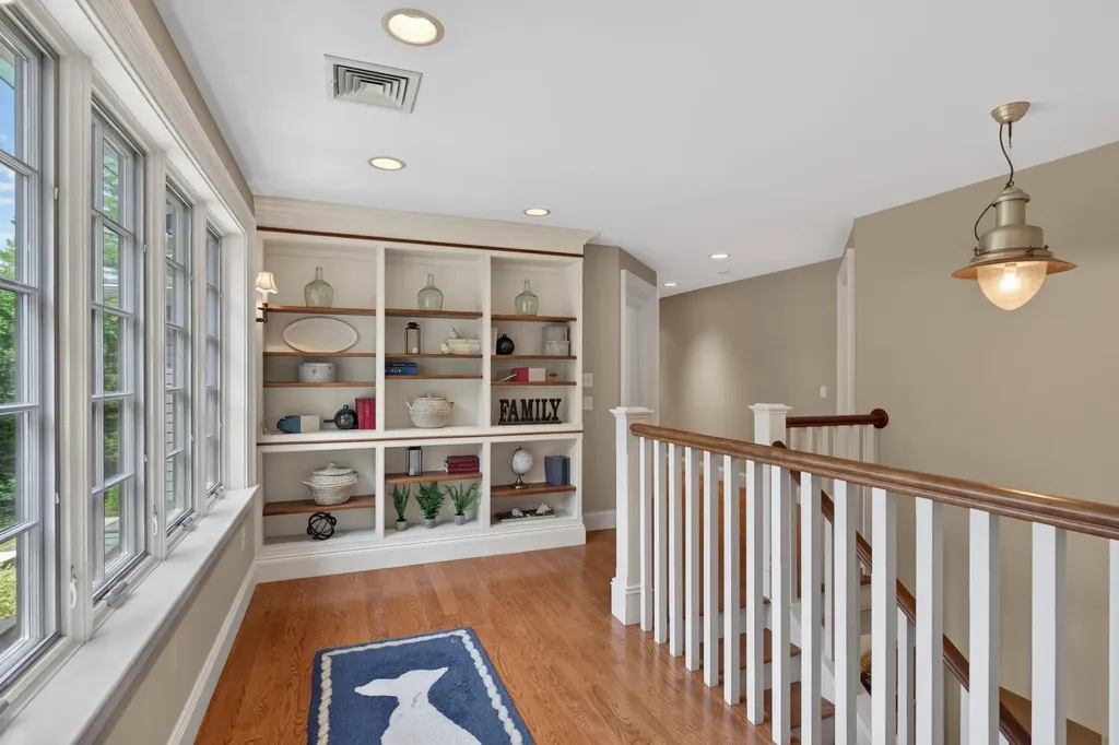 19 Tiger Lily Lane Cape Elizabeth ME 04107