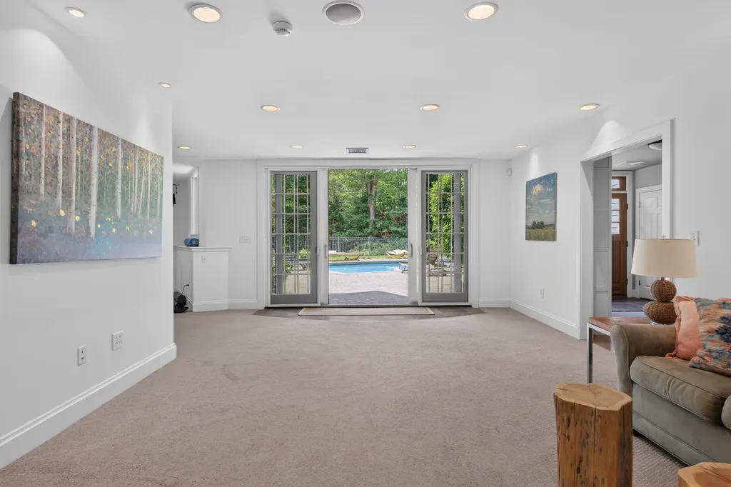 19 Tiger Lily Lane Cape Elizabeth ME 04107