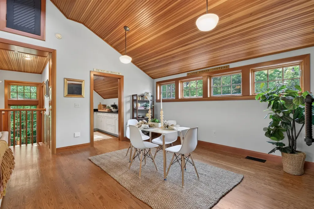 19 Tiger Lily Lane Cape Elizabeth ME 04107