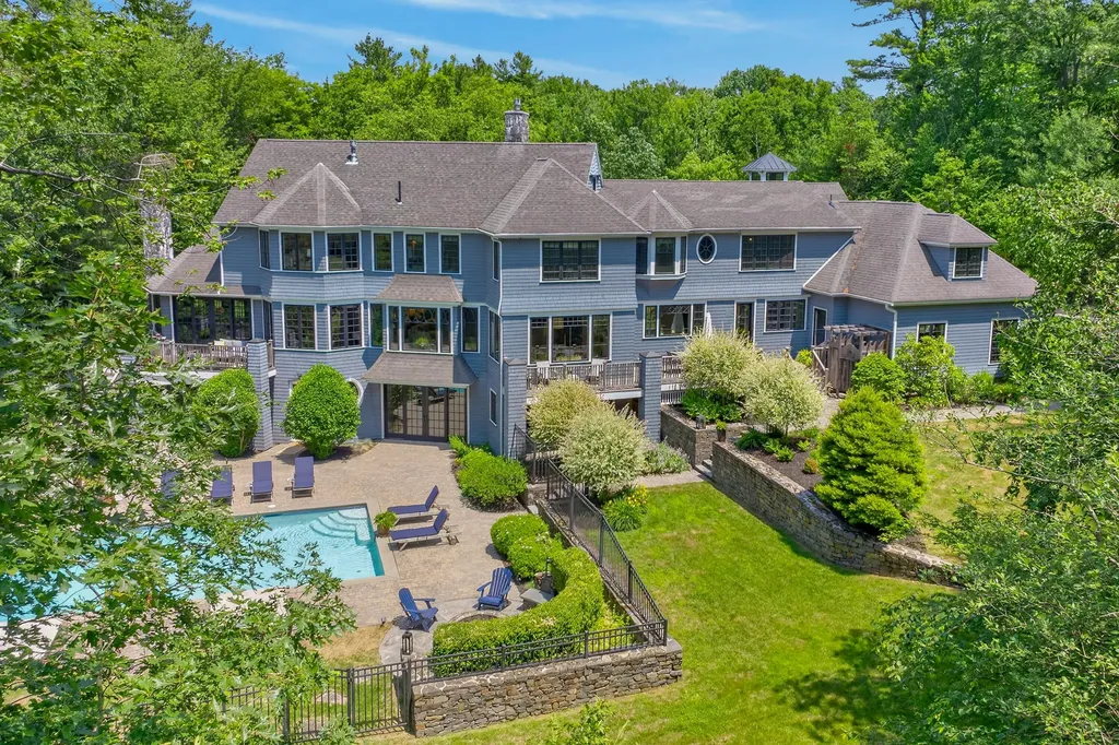 19 Tiger Lily Lane Cape Elizabeth ME 04107