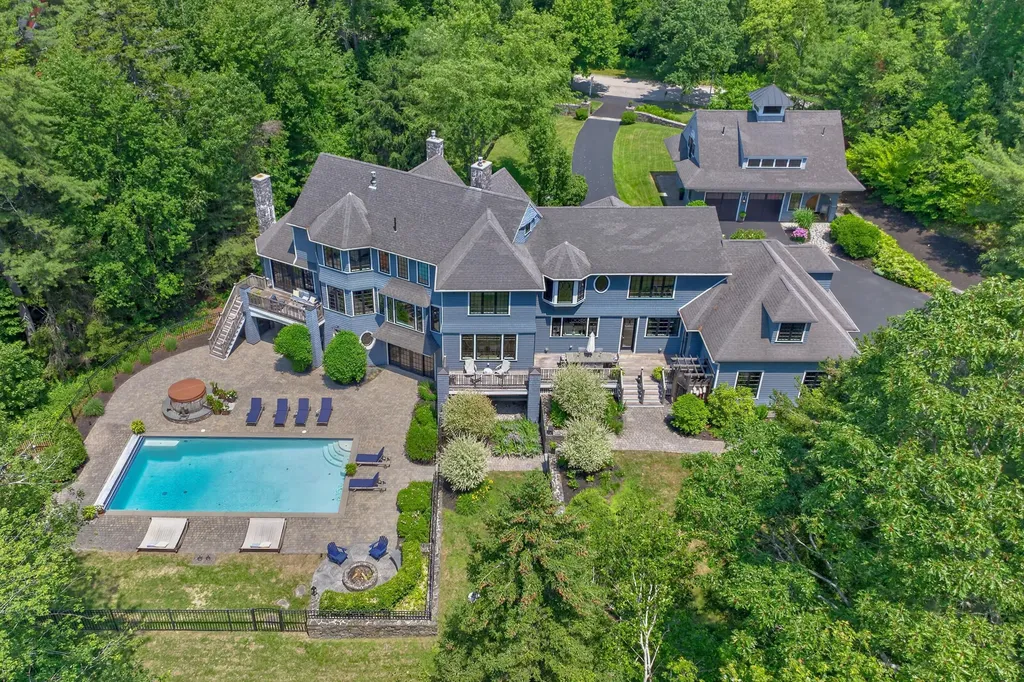 19 Tiger Lily Lane Cape Elizabeth ME 04107