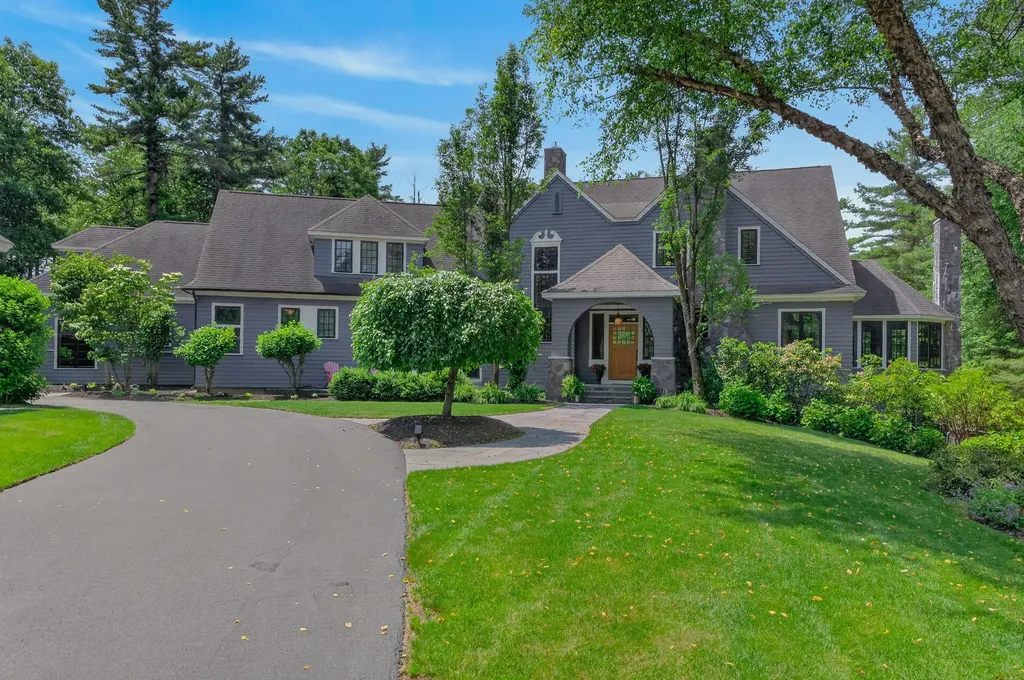 19 Tiger Lily Lane Cape Elizabeth ME 04107