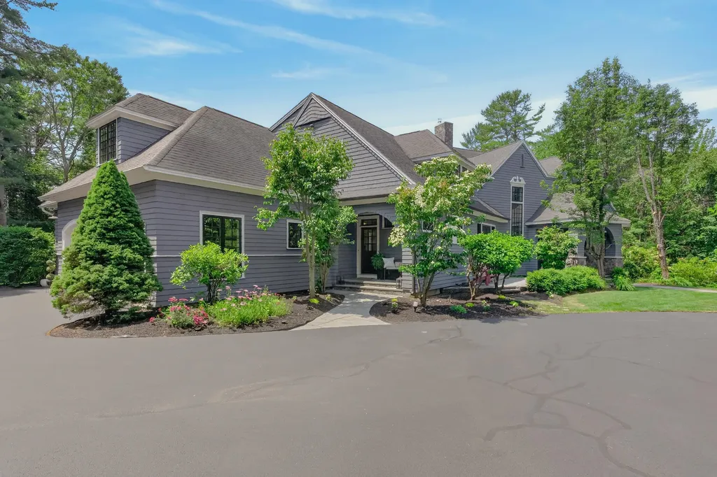 19 Tiger Lily Lane Cape Elizabeth ME 04107