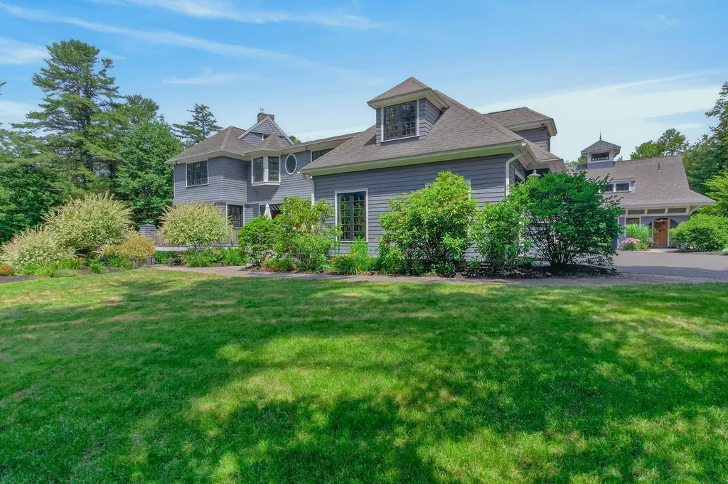 19 Tiger Lily Lane Cape Elizabeth ME 04107
