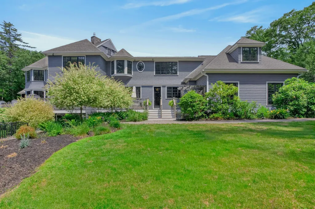 19 Tiger Lily Lane Cape Elizabeth ME 04107