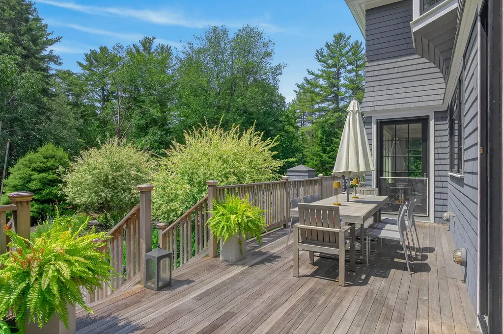 19 Tiger Lily Lane Cape Elizabeth ME 04107