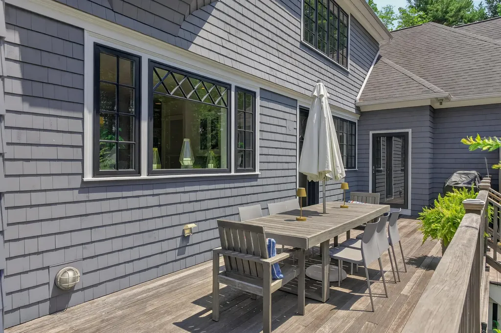 19 Tiger Lily Lane Cape Elizabeth ME 04107