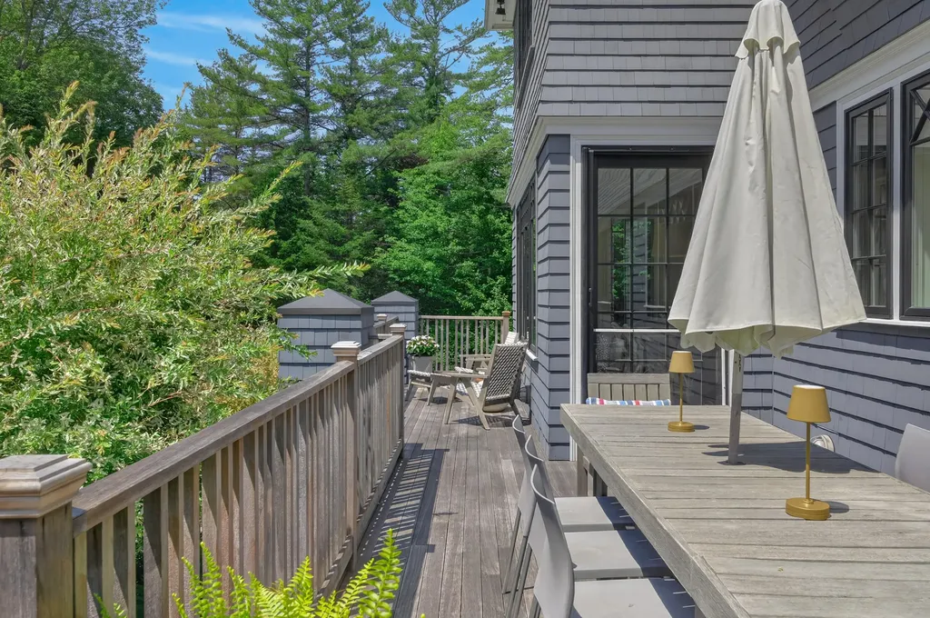 19 Tiger Lily Lane Cape Elizabeth ME 04107