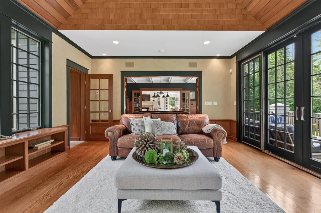 19 Tiger Lily Lane Cape Elizabeth ME 04107