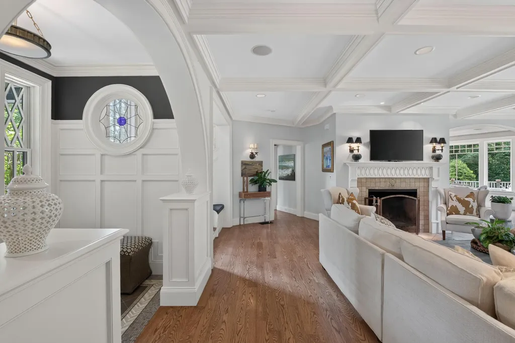 19 Tiger Lily Lane Cape Elizabeth ME 04107
