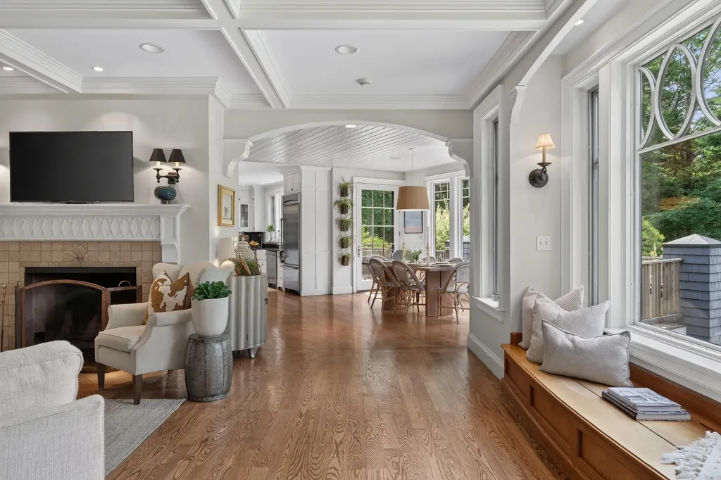 19 Tiger Lily Lane Cape Elizabeth ME 04107