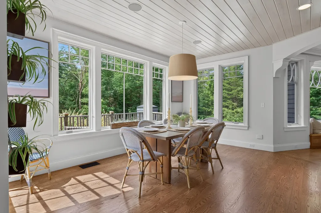 19 Tiger Lily Lane Cape Elizabeth ME 04107