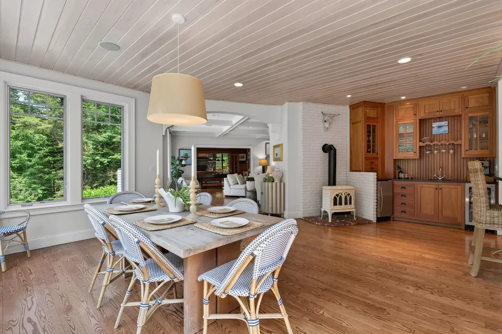 19 Tiger Lily Lane Cape Elizabeth ME 04107