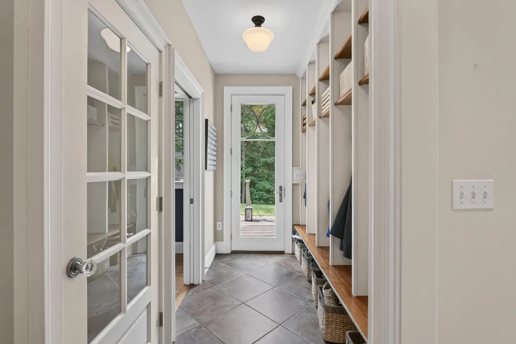 19 Tiger Lily Lane Cape Elizabeth ME 04107