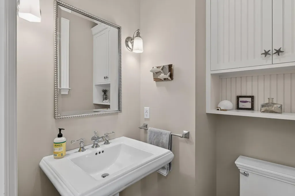 19 Tiger Lily Lane Cape Elizabeth ME 04107