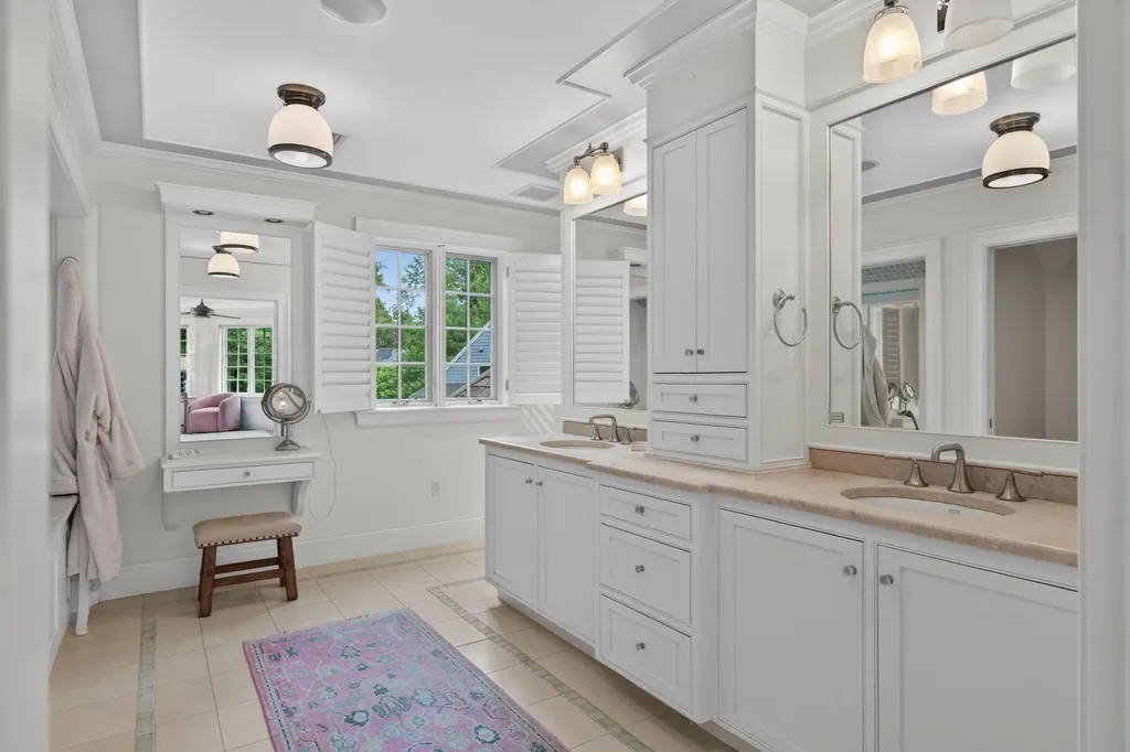 19 Tiger Lily Lane Cape Elizabeth ME 04107