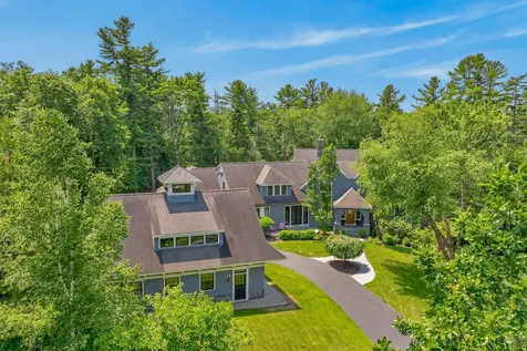 19 Tiger Lily Lane Cape Elizabeth ME 04107