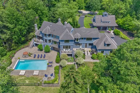 19 Tiger Lily Lane Cape Elizabeth ME 04107