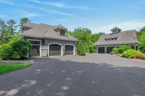 19 Tiger Lily Lane Cape Elizabeth ME 04107