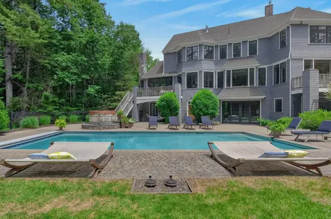 19 Tiger Lily Lane Cape Elizabeth ME 04107