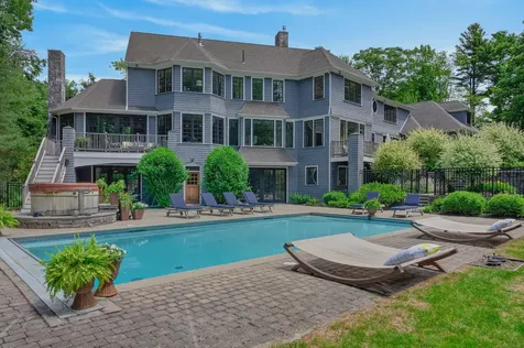 19 Tiger Lily Lane Cape Elizabeth ME 04107