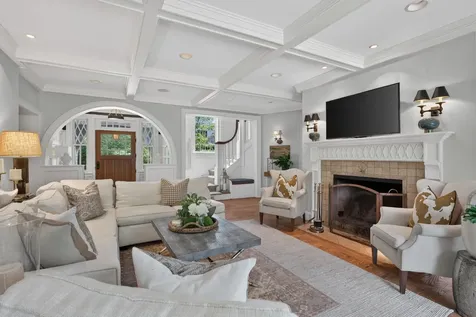 19 Tiger Lily Lane Cape Elizabeth ME 04107