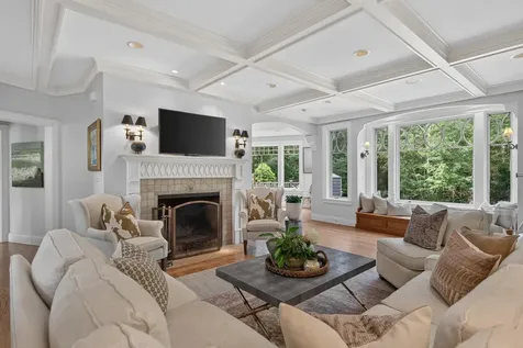 19 Tiger Lily Lane Cape Elizabeth ME 04107