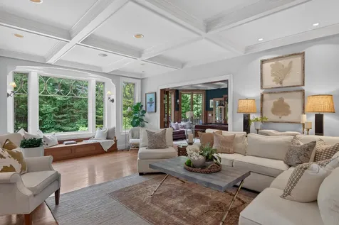 19 Tiger Lily Lane Cape Elizabeth ME 04107