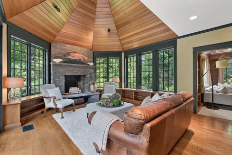 19 Tiger Lily Lane Cape Elizabeth ME 04107