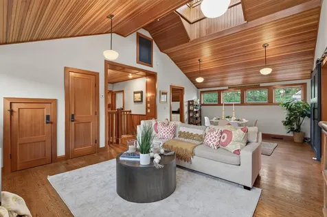 19 Tiger Lily Lane Cape Elizabeth ME 04107
