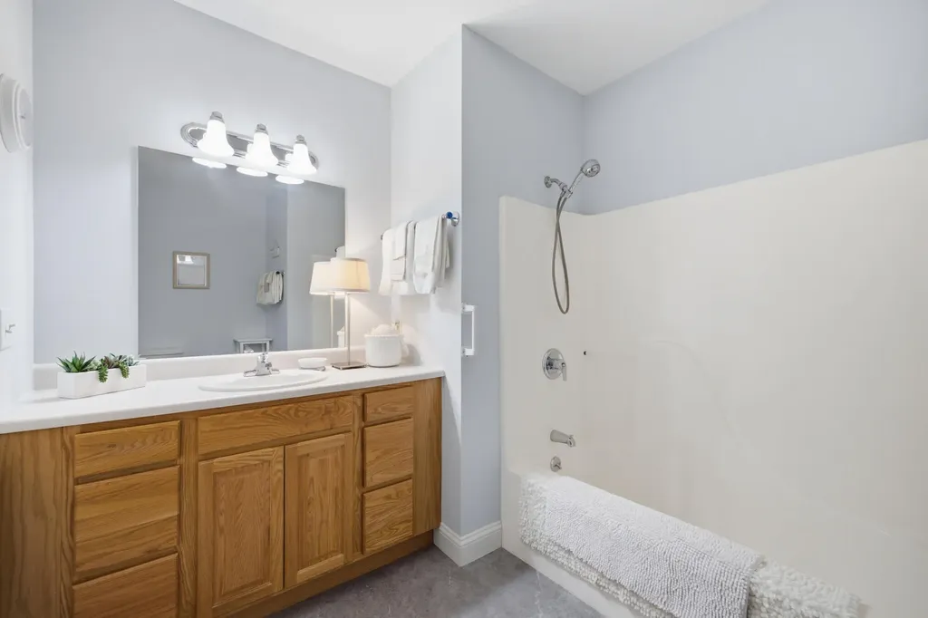 106 Farragut Way Kennebunk ME 04043
