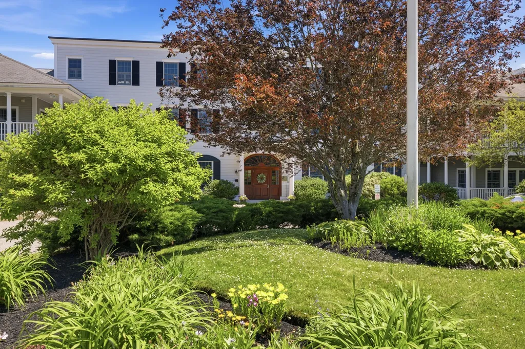 106 Farragut Way Kennebunk ME 04043