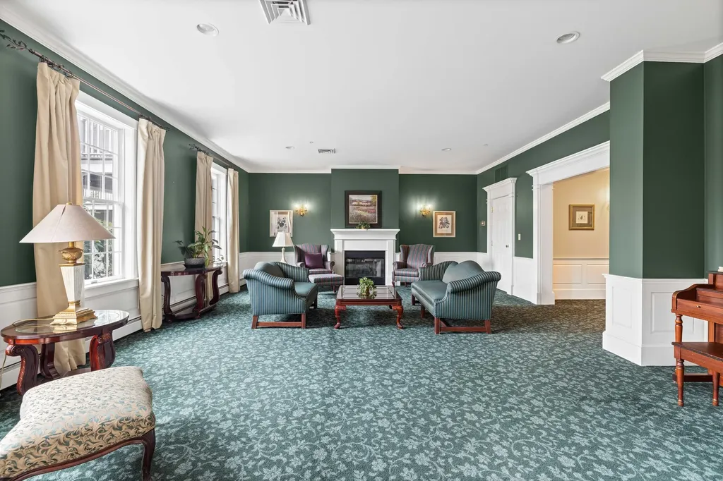 106 Farragut Way Kennebunk ME 04043