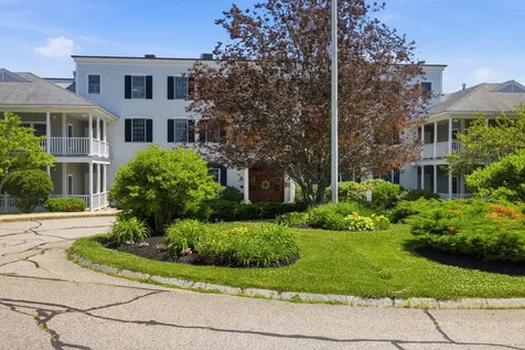 106 Farragut Way Kennebunk ME 04043