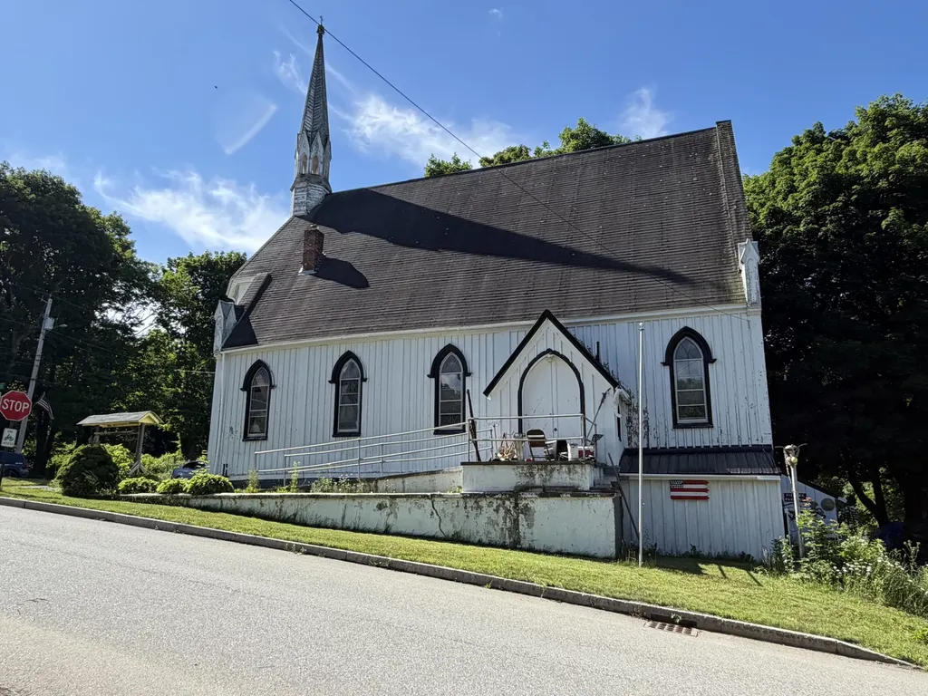 103 Spring Street Dexter ME 04930