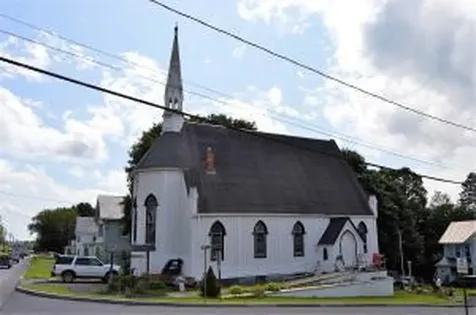 103 Spring Street Dexter ME 04930