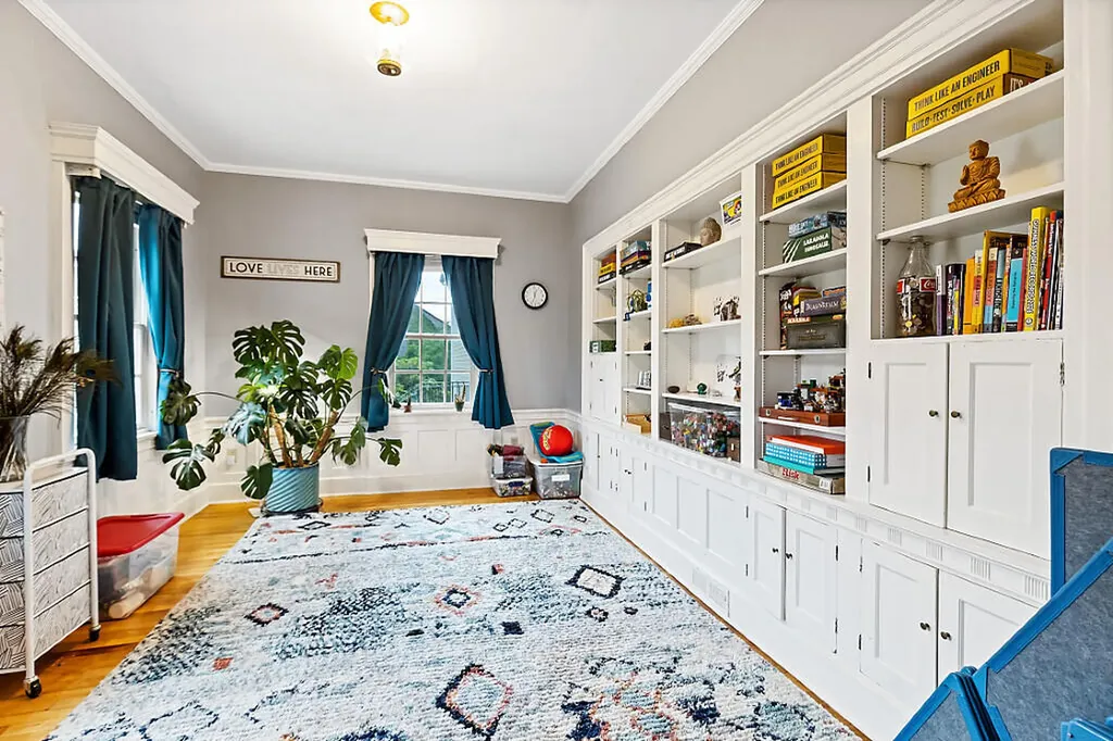 112 Mayflower Hill Drive Waterville ME 04901