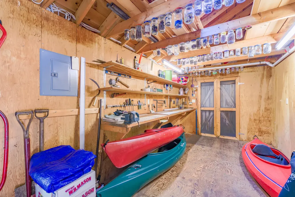 423 Martin Point Road Friendship ME 04547