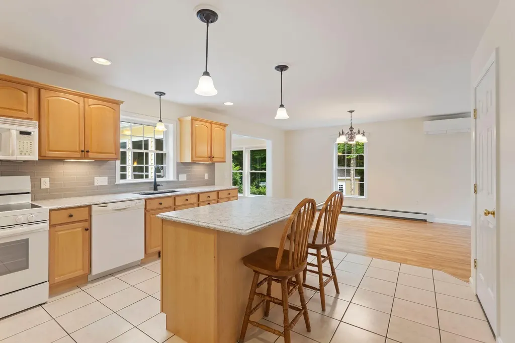 18 Briarwood Drive New Gloucester ME 04260
