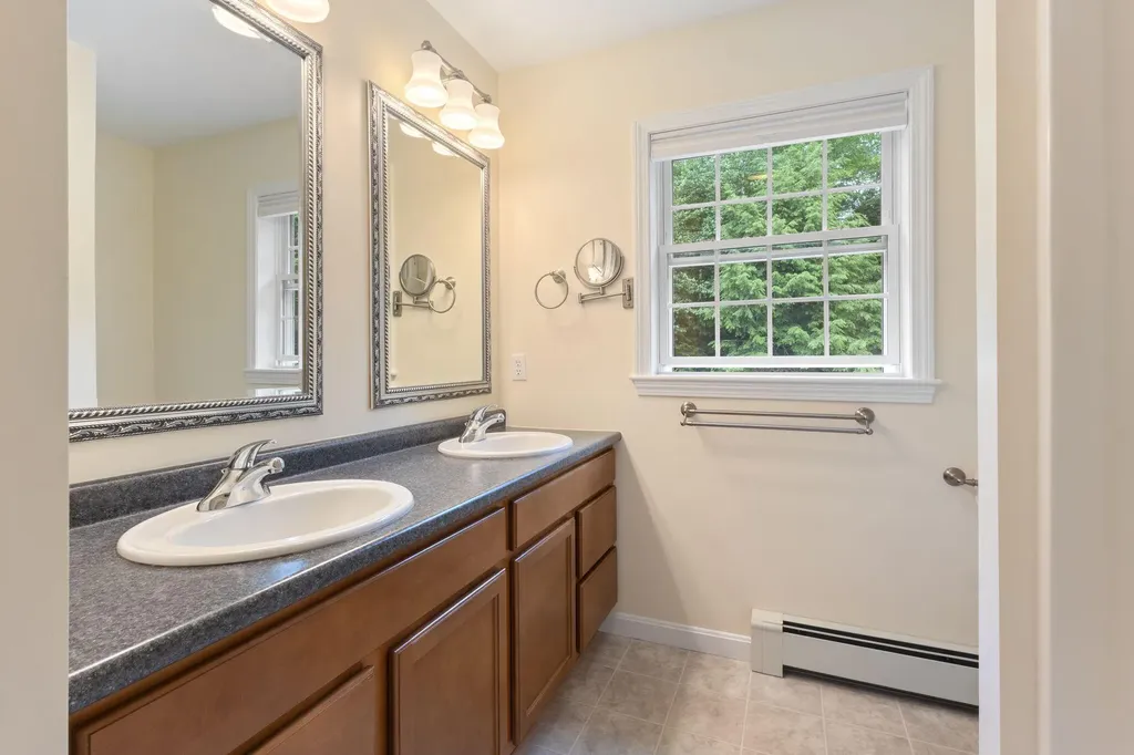 18 Briarwood Drive New Gloucester ME 04260